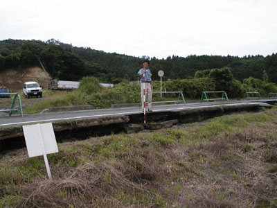 路肩破損の写真